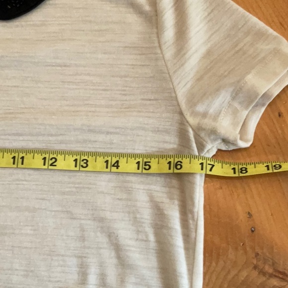 Hi-Line Short-Sleeve Top - Picture 10 of 11